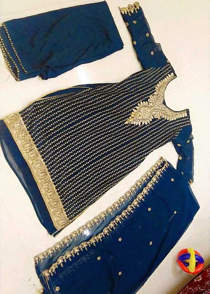 New Elegant Navy &amp; Gold Indian Dress
