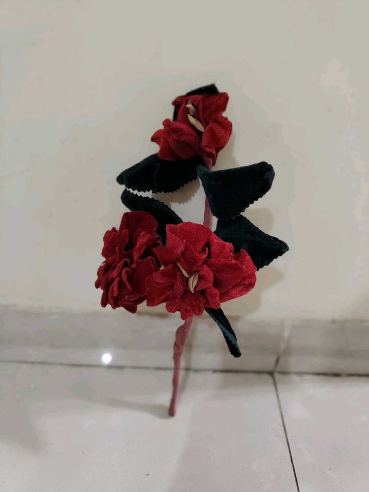 Velvet Rose Flower Leaves Showpiece