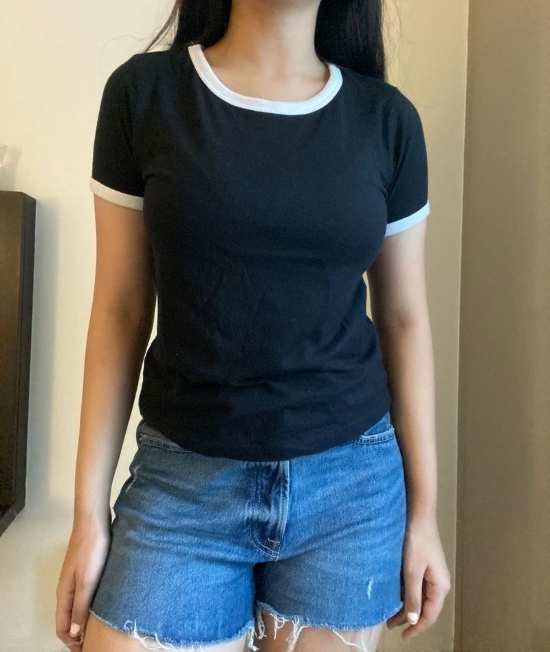 H&amp;M Divided Basic Tshirt
