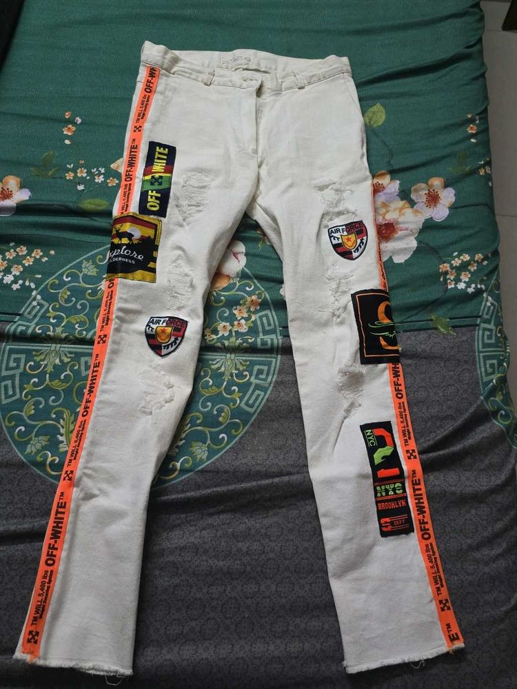 Off-White Distressed Jeans