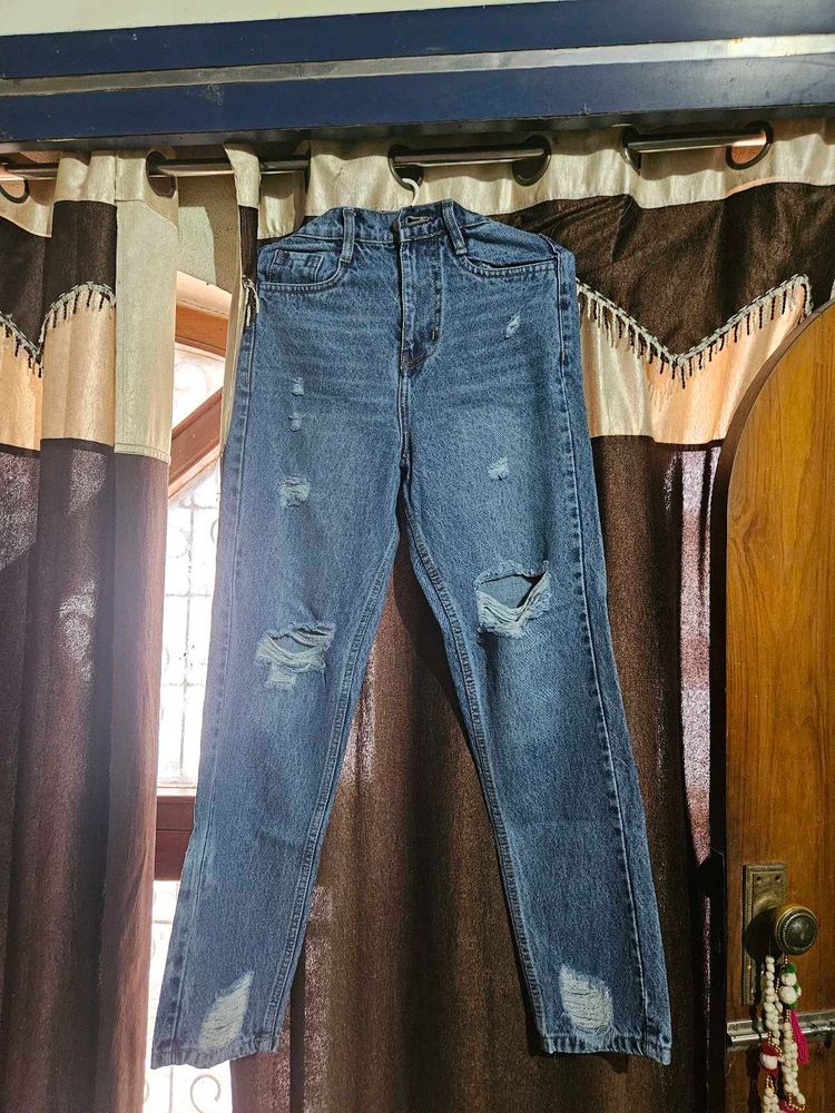 High Waisted Distressed Jeans