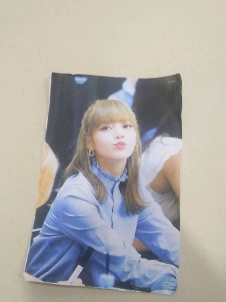 Blackpink Lisa blue Outfit Picture 🖼