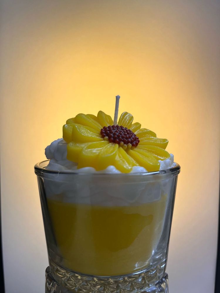 Daisy Glow Candle