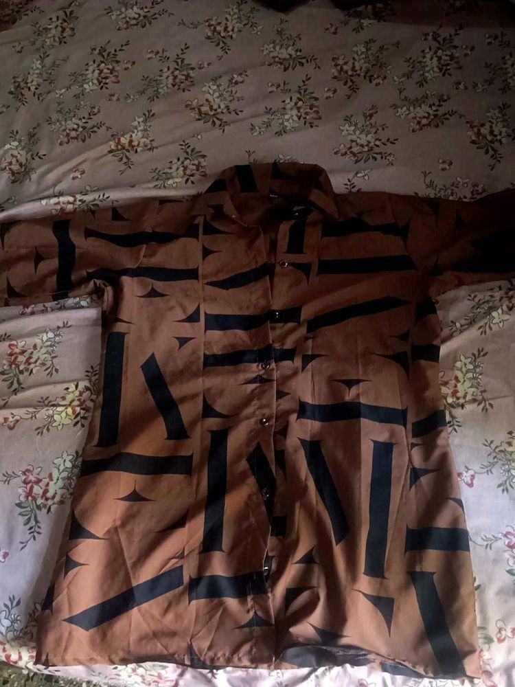 Brown &amp; Black Graphic Print Button Down