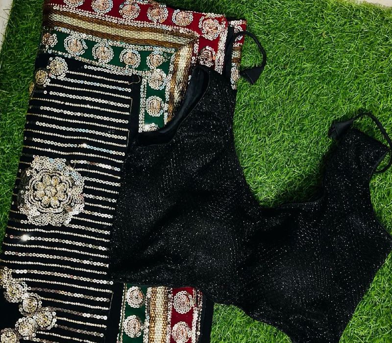 Beautiful 😍 Black Party Wear Saree With Blouse