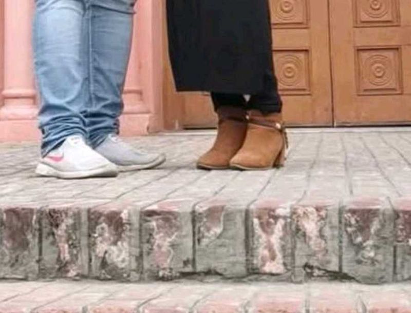 Stylish Women&#39;s Boots