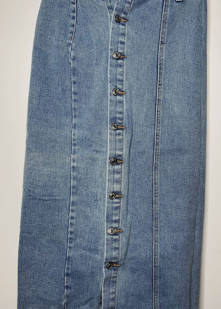 Classy  Denim Button Skirt For Women