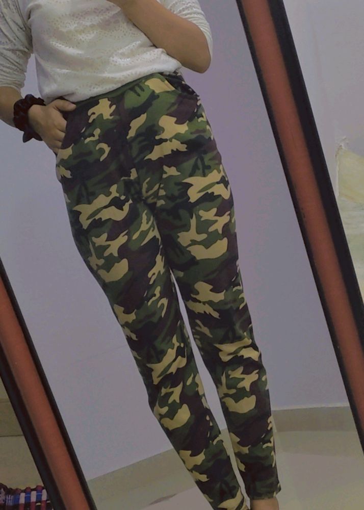 Army Style Comfy Women Bottom Wear 👖