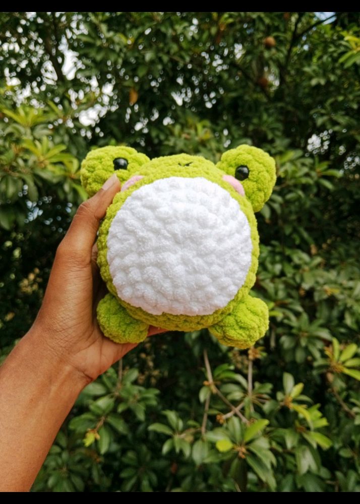 Crochet Frog Plushie