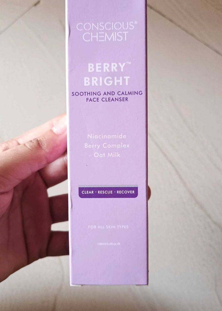 Conscious Chemist Berry Oat Niacinamide Cleanser