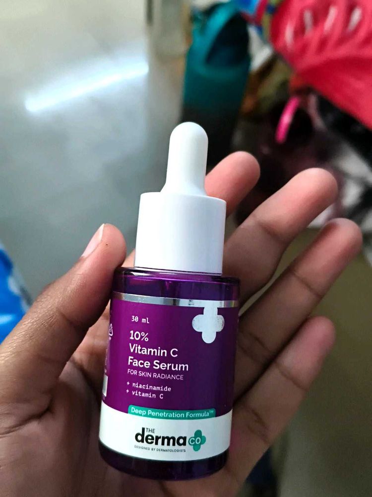 The Derma Co Vitamin C Serum