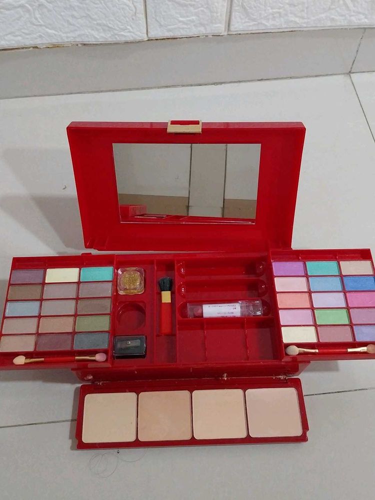 Fashion Makeup Kit