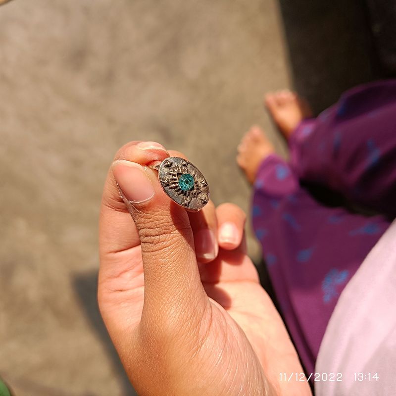 Finger Ring Not Adjustable