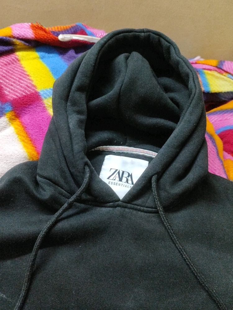 Zara Black Hoddiee