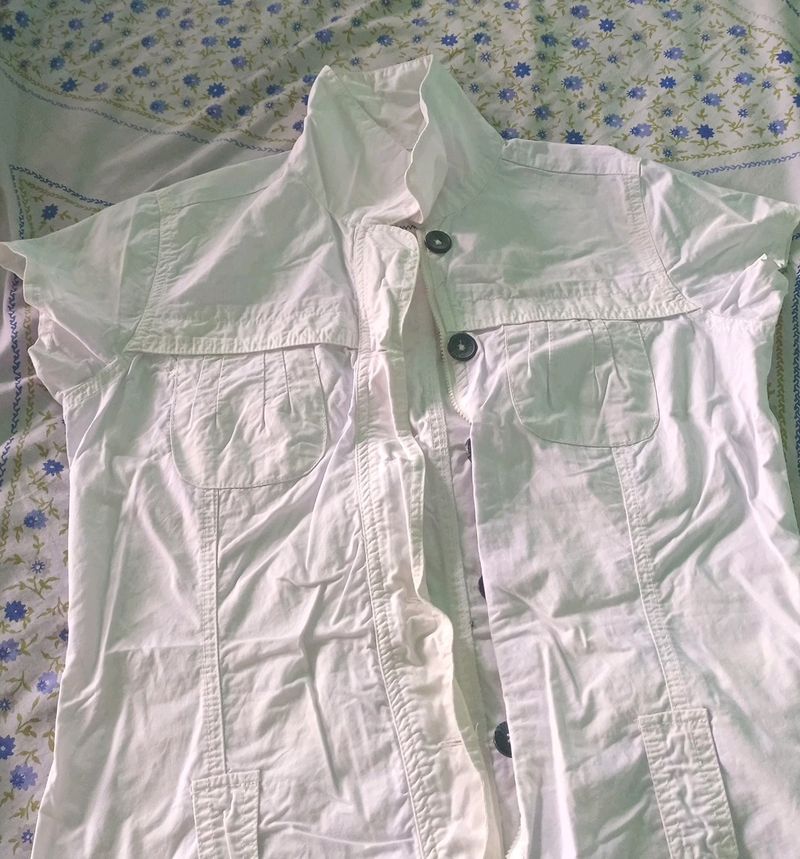 Brand New Women Western White Top.. With Pocket