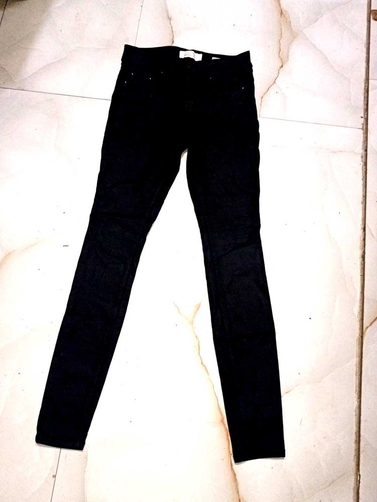 Black Skinny Jeans