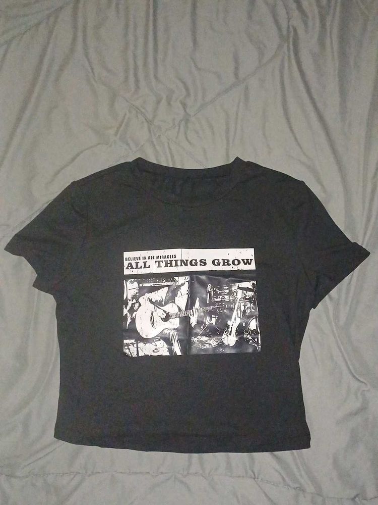 Graphic Print Crop Top