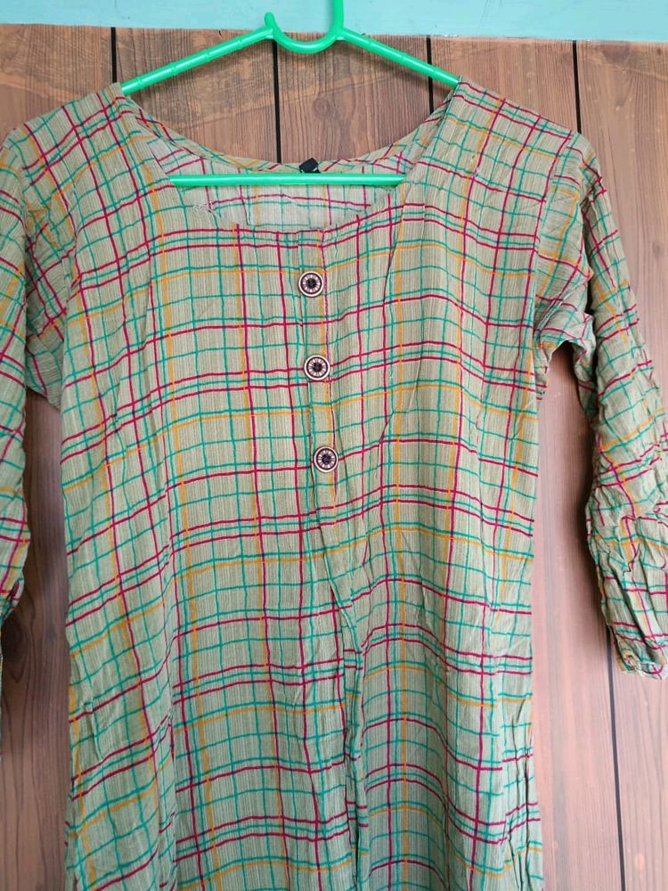 Women Kurta With Bell Sleeves