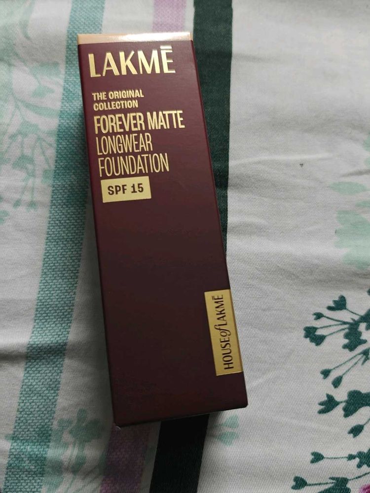 Lakme Forever Matte Foundation