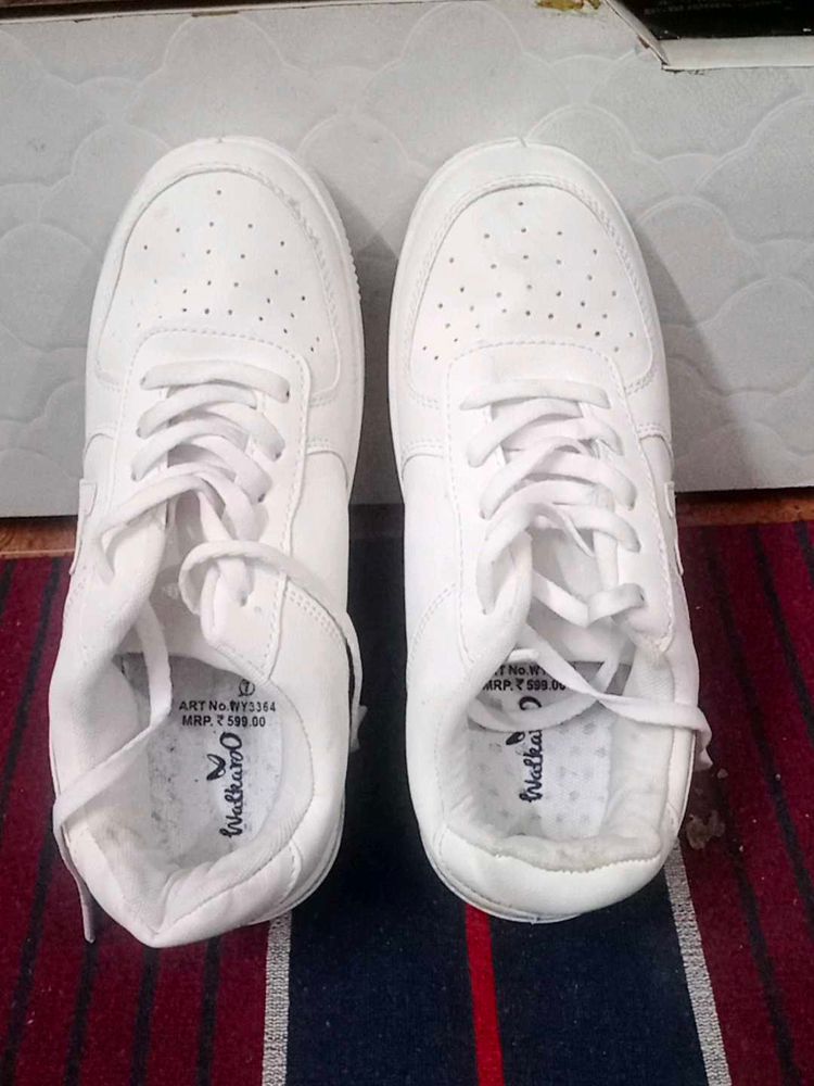 Very Classy White Sneakers