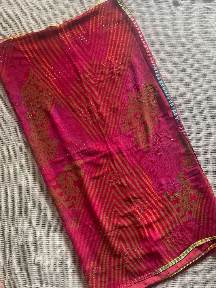 Red Pink Bandhani Saree