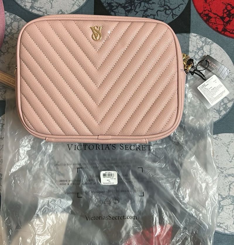 56% off brand new Victoria’s Secret Bag