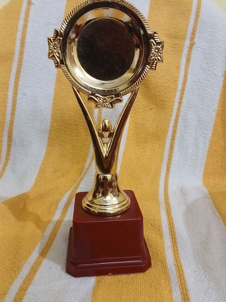 Brand New Momento, Trophy 🏆