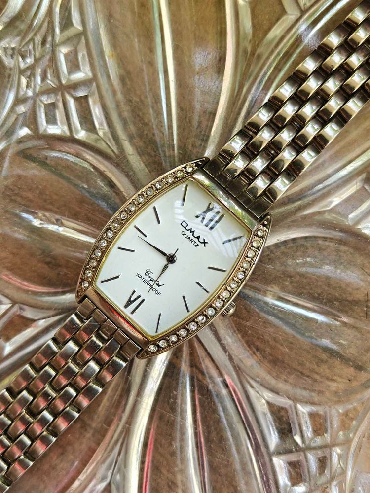 Omax Crystal Watch