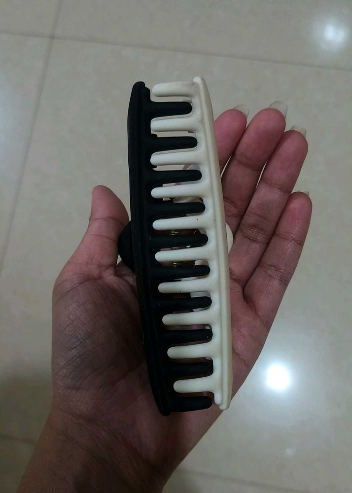 Two-Tone Hair Claw Clip