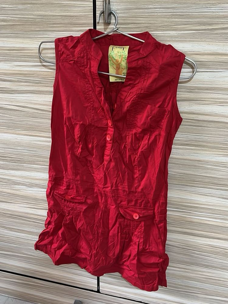 Red Sleeveless Top