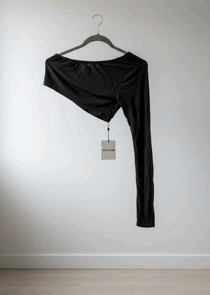 Asymmetric Black Top