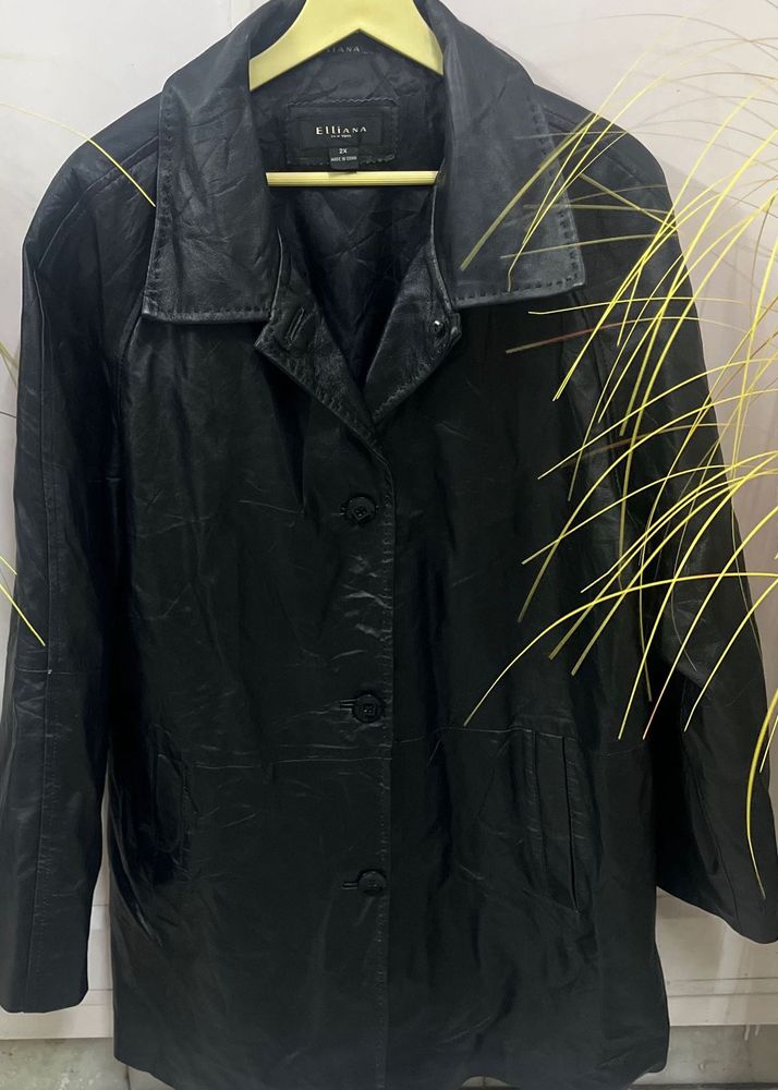 Elegant Black Leather Jacket