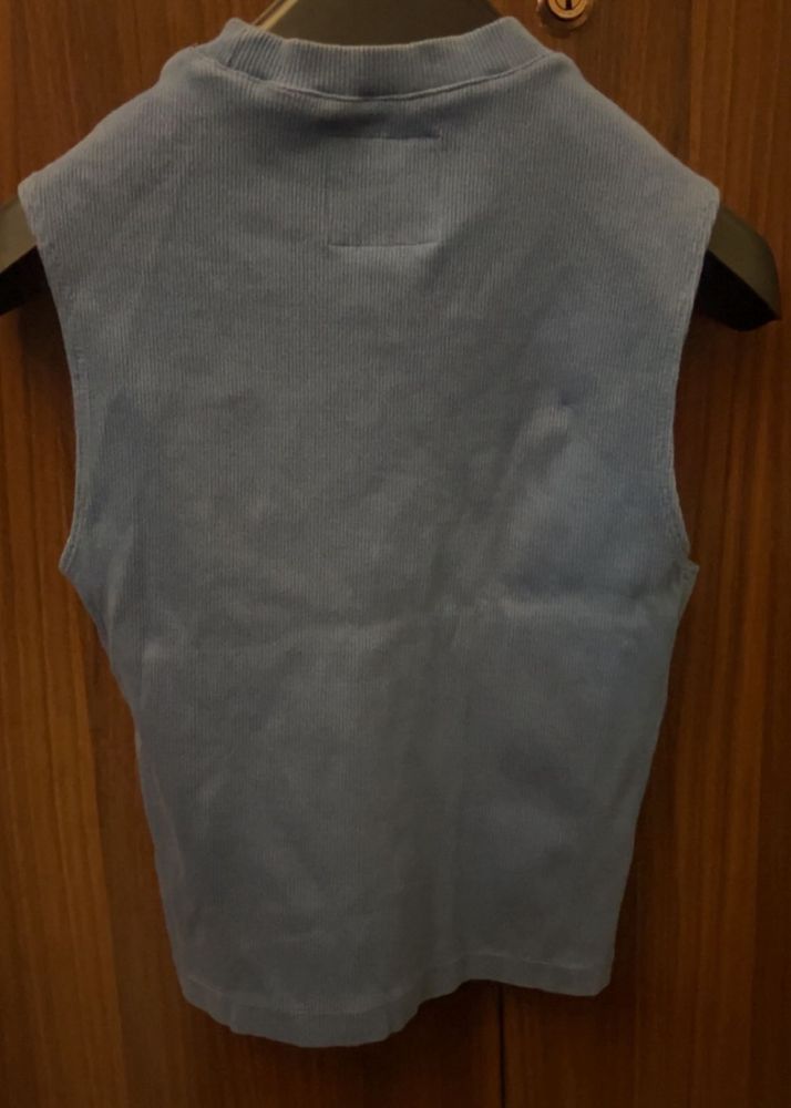 Levi’s x Deepika Padukone Sleeveless Blue Top