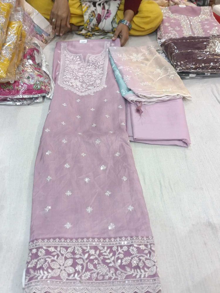 Elegant Lavender Salwar Kameez Suit