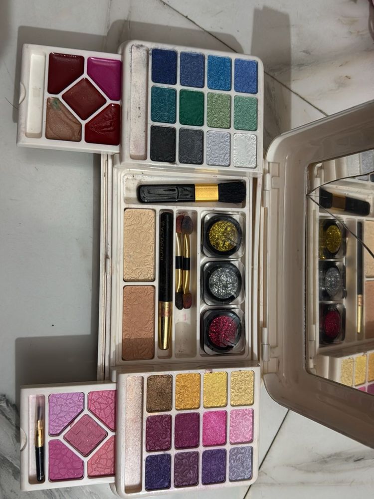 Makeup Kit