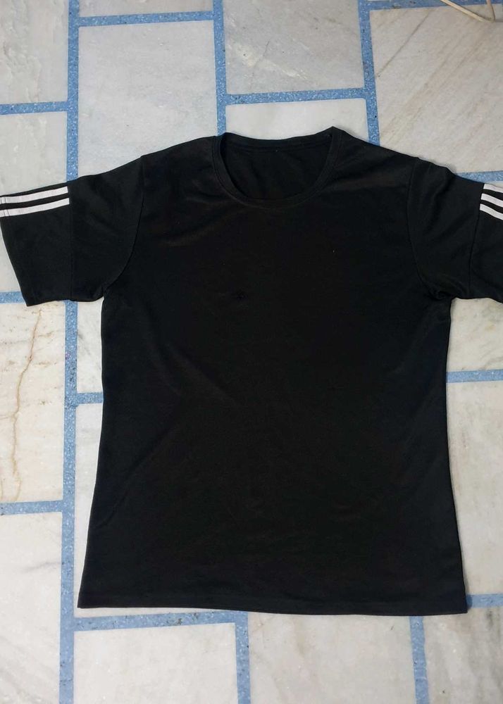 Black T shirt