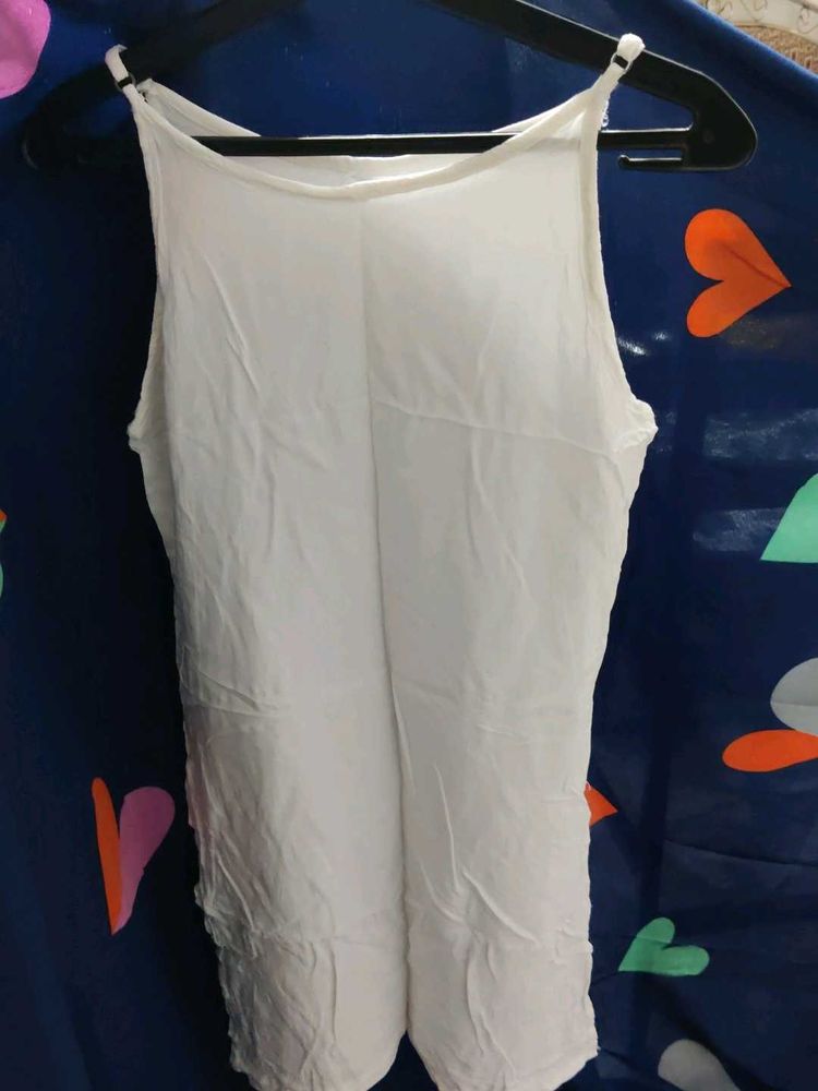 White Sleeveless Kurti