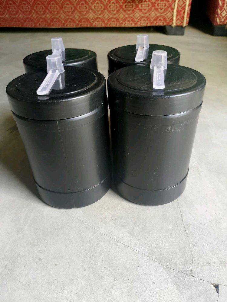 Set of 4 Black Kitchen Container.Or Bhi Stock Hai