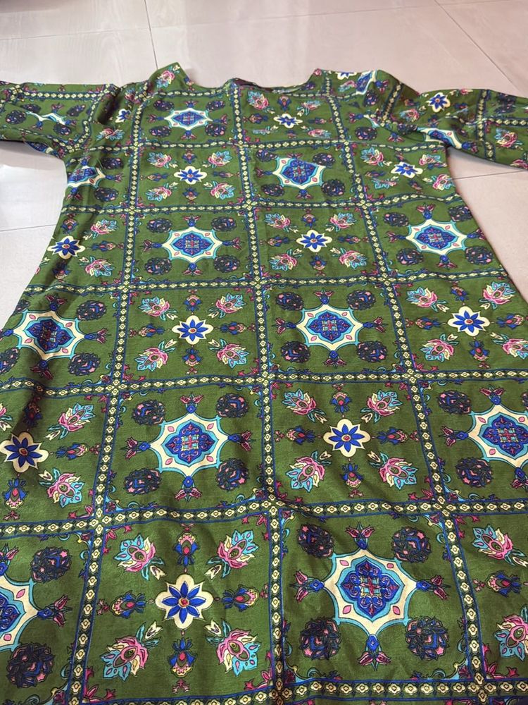Green Colour Kurti Balloon Hands