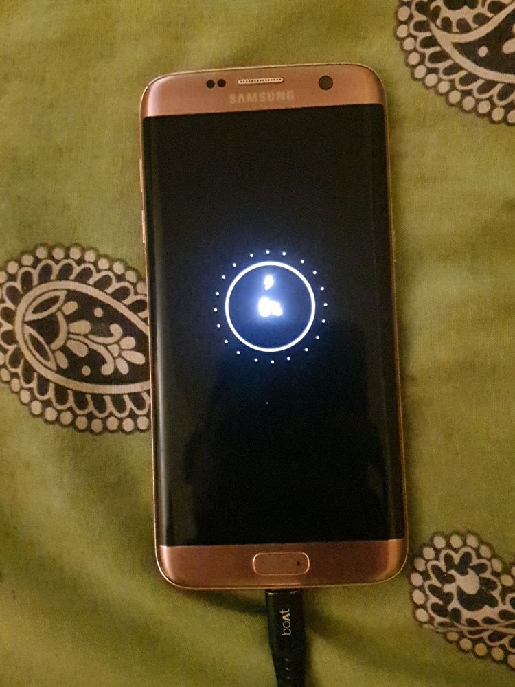 Samsung Galaxy S7 edge For 2000 Rs Only