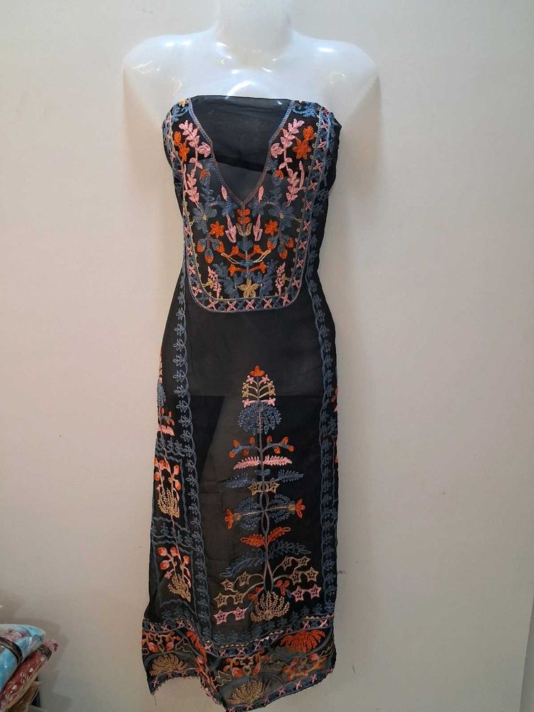 Elegant Embroidered kurti semistich material