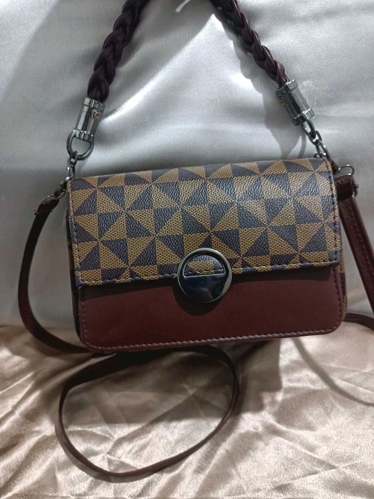 Womens Hand Bag / Purse