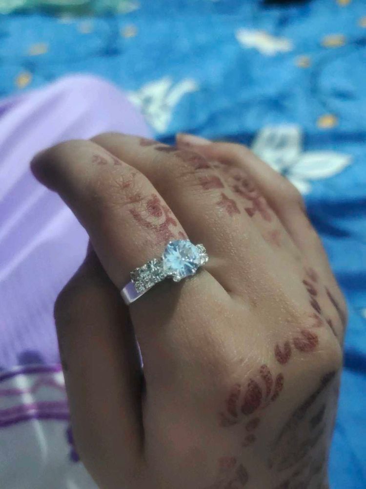 Sparkling Silver Ring