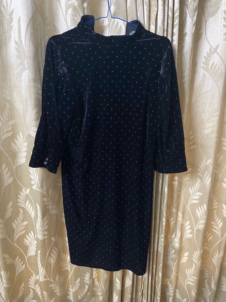 Elegant Black Velvet Mini Dress