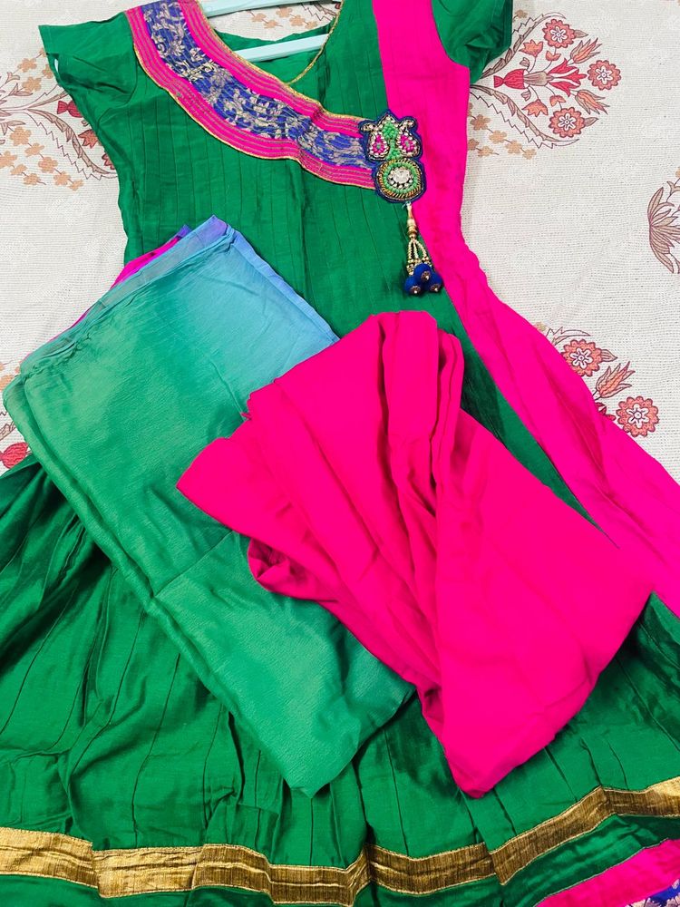 Ethnic Green &amp; Pink Kurta Set