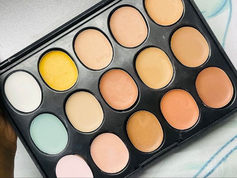 Concealer palette