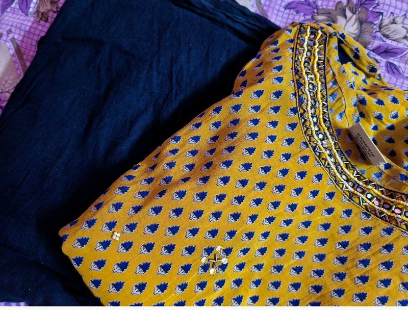 Yellow &amp; Blck Printed Kurta Set