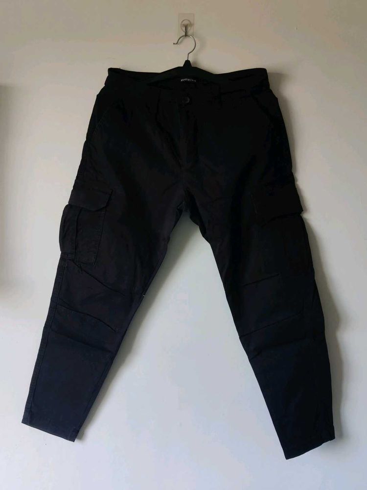 Stylish Black Men&#39;s Cargo Pants
