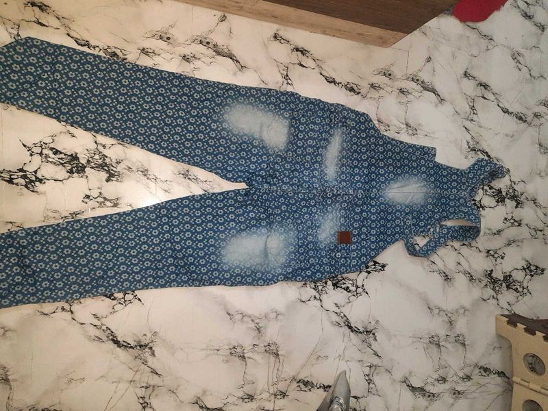 Dungaree With Full Sleeve Plain Tshirt