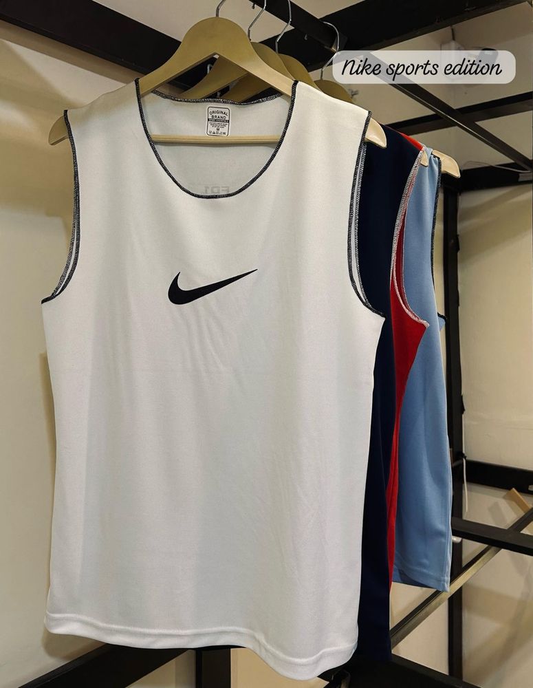 Only White Sandos M XL Size